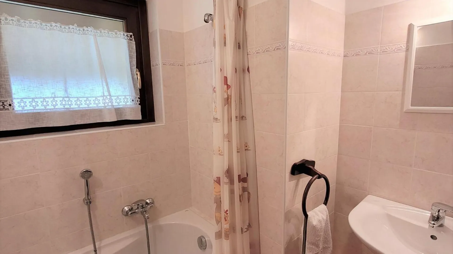 Bed & Breakfast Cinque Abeti Agrialloggio Mountain Lake Iseo Hospitality Bossico